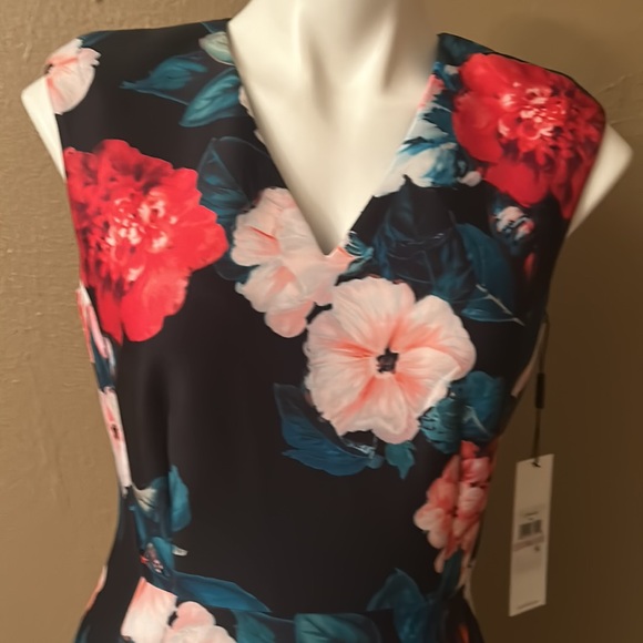 Sleeveless V-neck multi color flor Calvin Klein dress - Picture 2 of 4